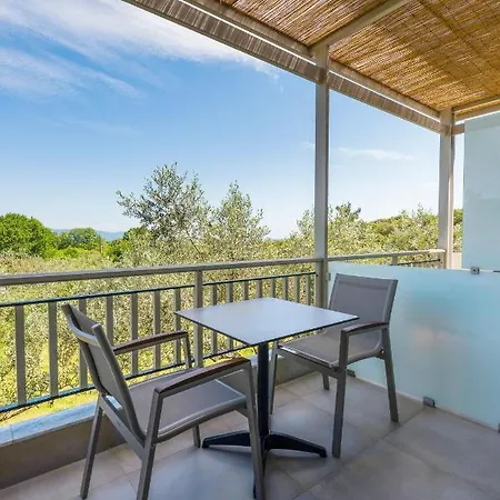 Apartment Dionysus &