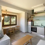 Dionysus & Appartement