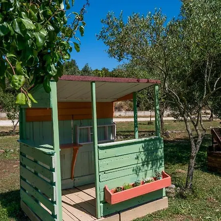 Dionysus & Apartament Ierissós